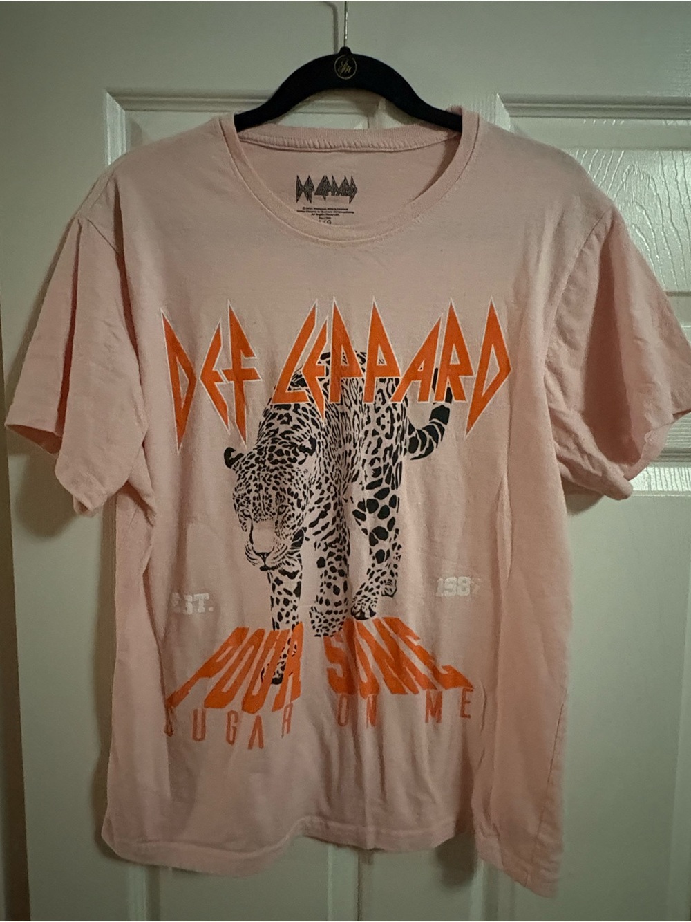 Def Leppard pour some sugar on me t shirt pink cotton comfy rock women's L